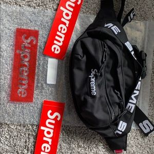 Black Supreme fanny pick (SS18)
